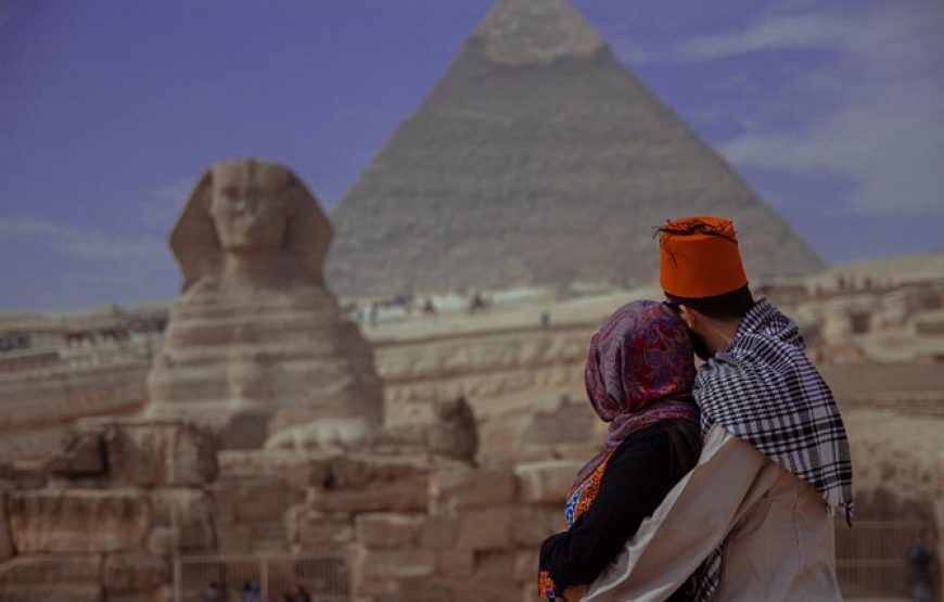 Giza Pyramids Tour and Egyptian Museum